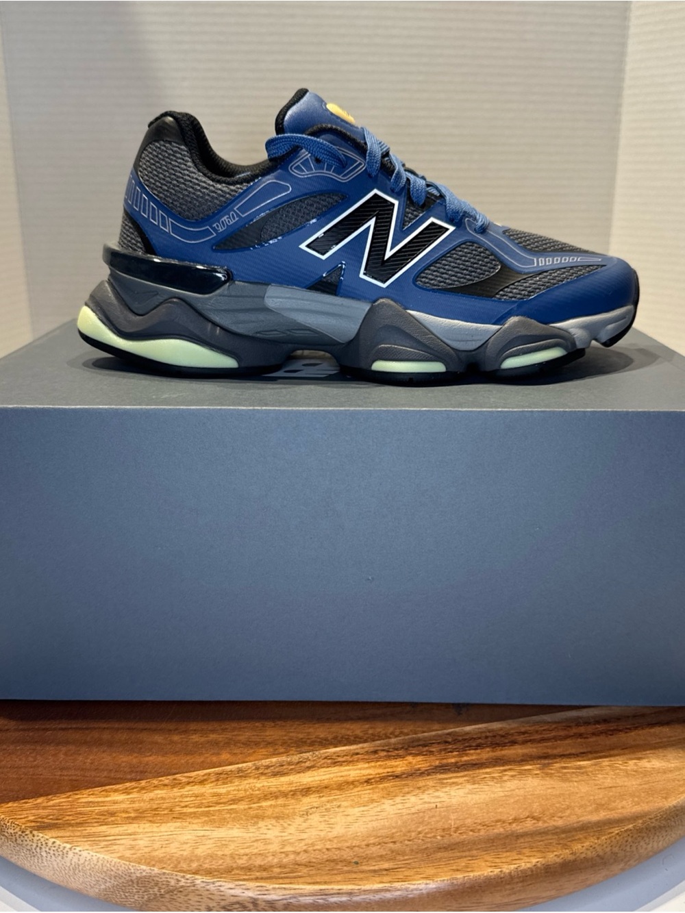 New Balance 9060Z Magic Blue Black Women’s Size 6.5